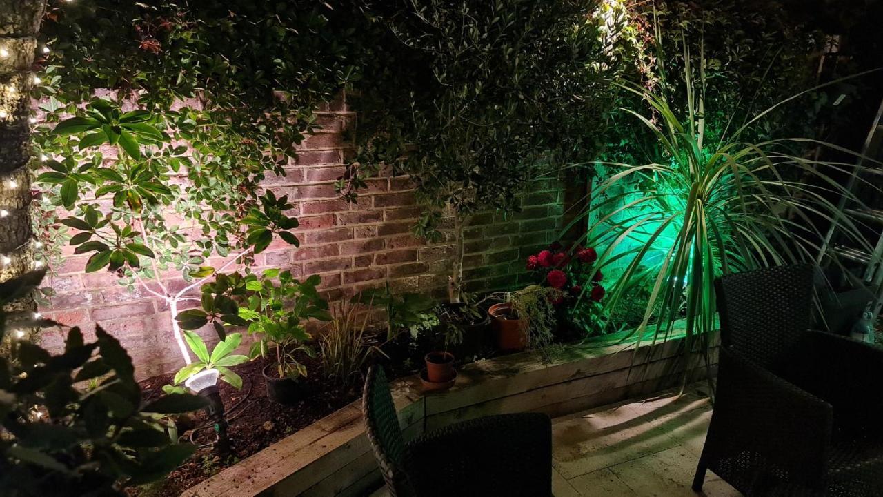 Cottage Grove Homestay Rooms Portsmouth Eksteriør billede
